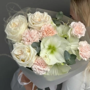 Нежный букет с амариллисами и розами O Hara 1