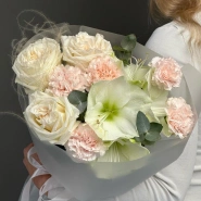 Нежный букет с амариллисами и розами O Hara 2