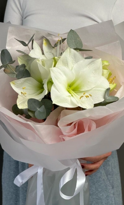 Амариллис с эвкалиптом 🤍