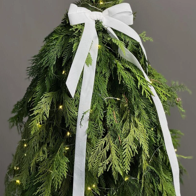 Праздничная ёлка в стиле Гринч