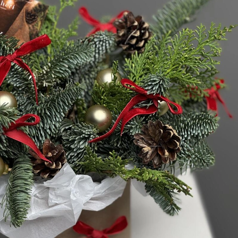 Композиция комплимент из ароматной елочки