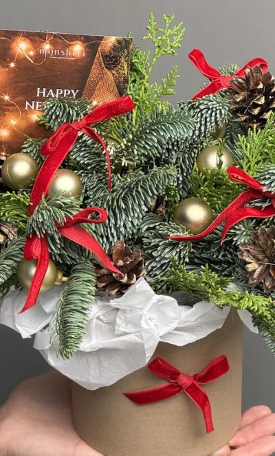 Композиция комплимент из ароматной елочки