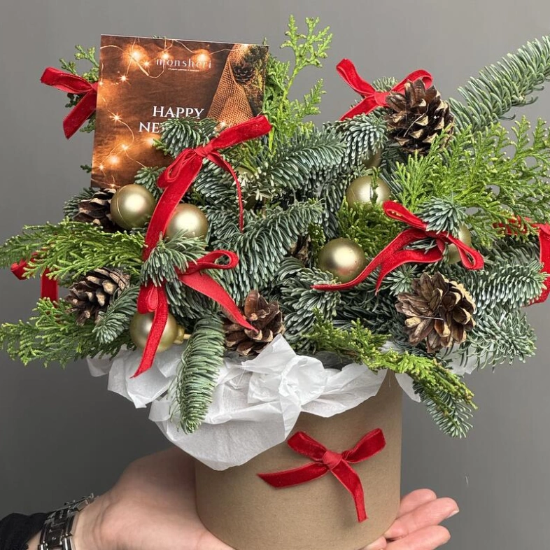 Композиция комплимент из ароматной елочки