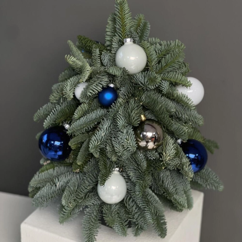 Авторская елочка из нобилиса