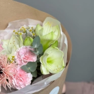 Сборный букет с Амариллисом 4