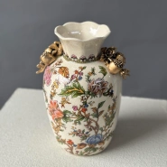 Керамическая ваза с расписными узороми 1