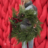 Новогодний венок и хвойных веток 2
