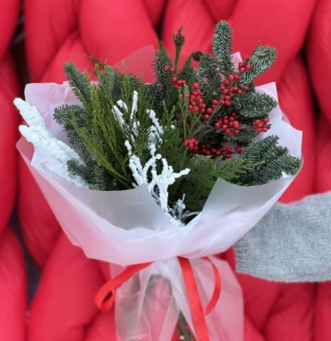 Авторский букет из датской ели сорта Нобилис