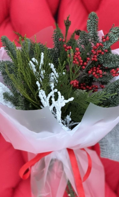 Авторский букет из датской ели сорта Нобилис