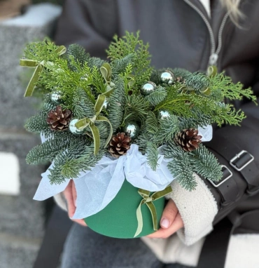 Хвойная композиция из еловых веток и нобилиса GREEN💚