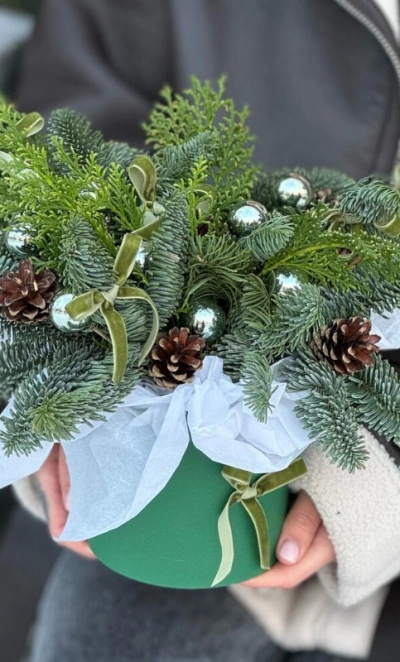 Хвойная композиция из еловых веток и нобилиса GREEN💚