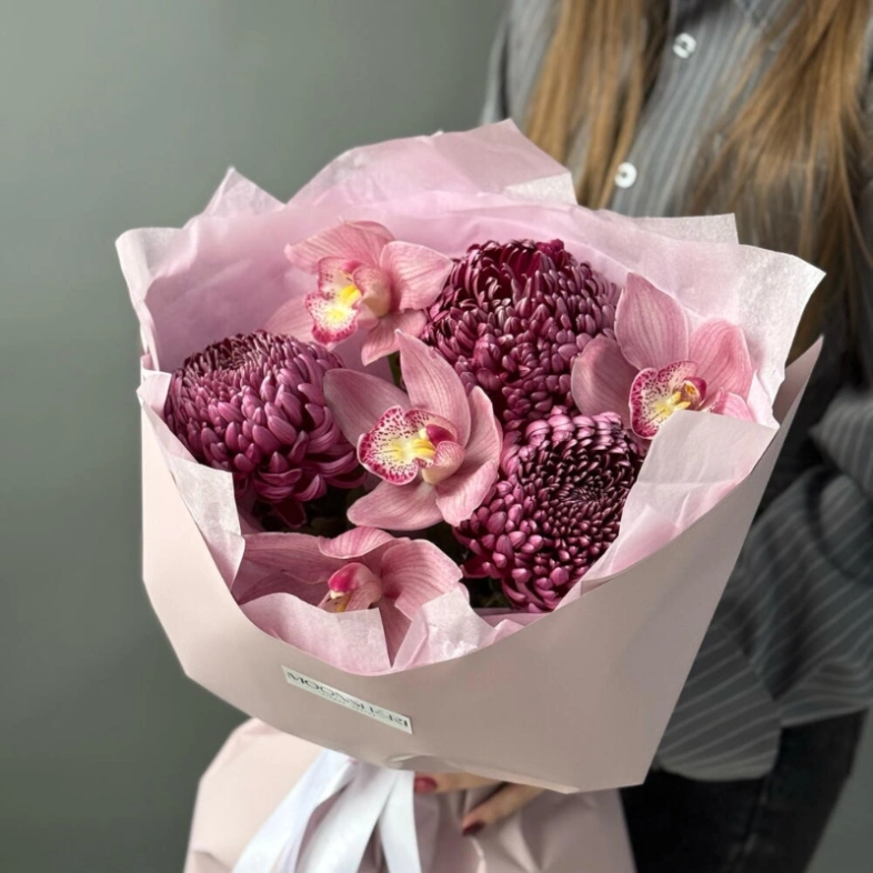Букет «Ежевичка» с орхидеями и Бигуди