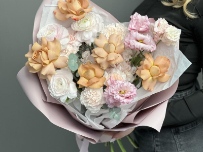 Ранункулюсы капуччино