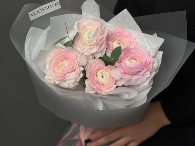 Букет Ранункулюсы 5 нежные