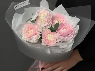 Букет Ранункулюсы 5 нежные