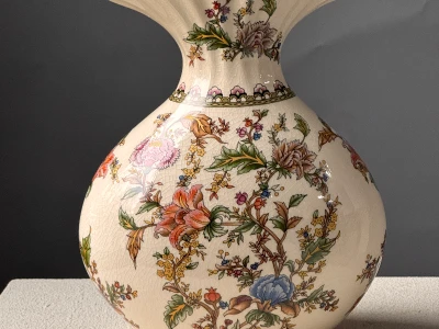 Винтажная интерьерная ваза для цветов Фарфор