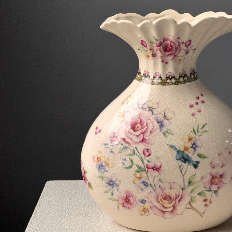 Винтажная ваза для цветов Фарфор 02