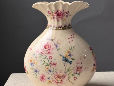 Винтажная интерьерная ваза для цветов Фарфор 02