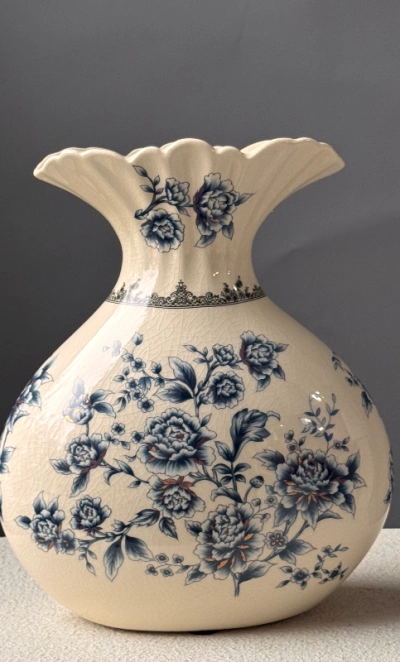 Винтажная ваза для цветов Фарфор 03.