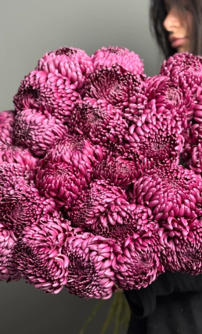 Моно из хризантемы бигуди под ленту