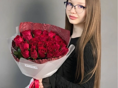 Красные розы Кения 25