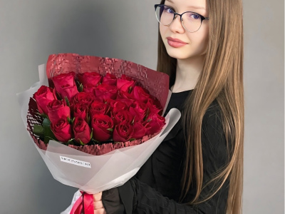 Красные розы Кения 25