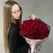 Розы красные Кения 51 3