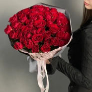 Розы красные Кения 51 1