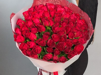 Роза красная Кения 75