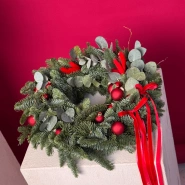 Новогодний венок из еловых веток 3