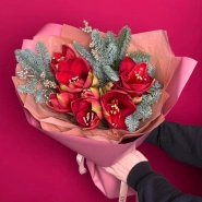 Зимний букет с амариллисами 2