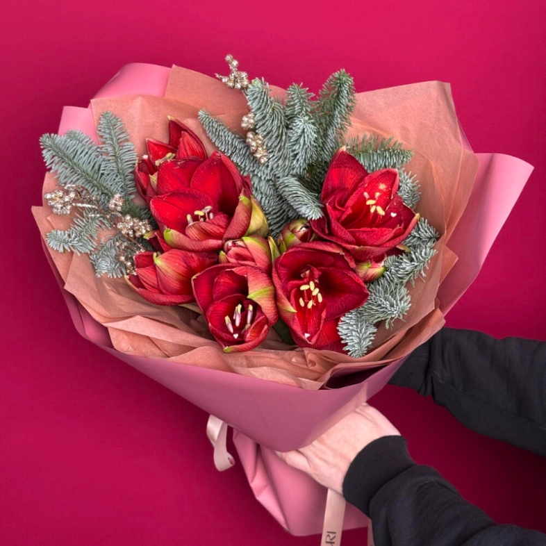 Зимний букет с амариллисами