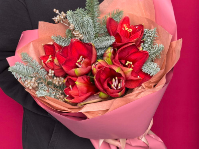 Зимний букет с амариллисами