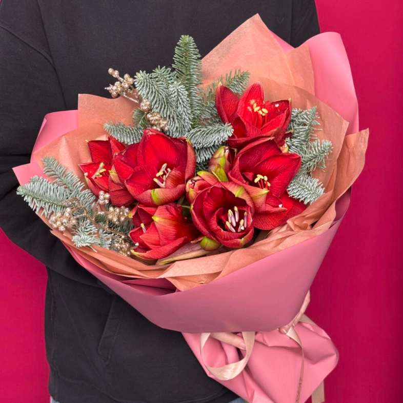 Зимний букет с амариллисами