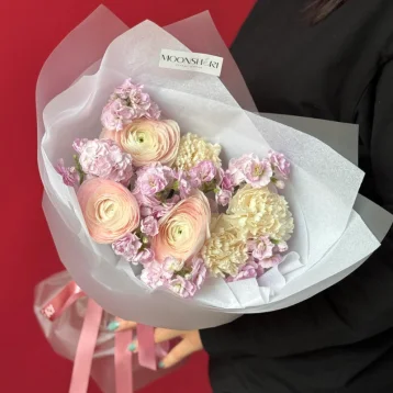 Ароматный букет | маттиола, ранункулюсы, диантусы