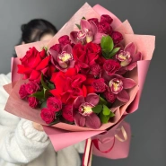 Букет с розами и орхидеями 1