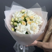 Букет &laquo;Нежный&raquo; с розами 0