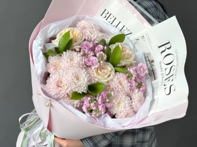 ГИГАНТ с хризантемой и розами