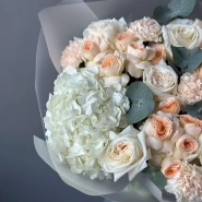 Роскошный букет с кустовой розой Павлова 4