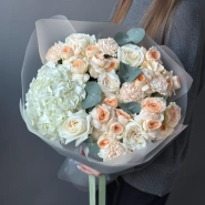 Роскошный букет с кустовой розой Павлова 0