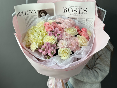 Букет гигант с гортензией и ароматной маттиолой