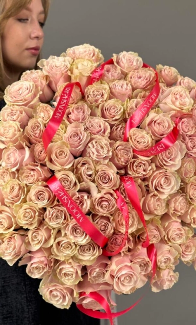 101 Нежная роза Pink Mondial