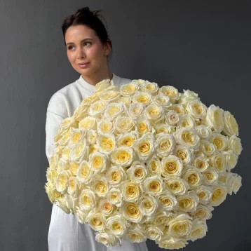 101 Ароматная роза Candelight