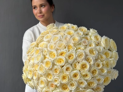 101 Ароматная роза Candelight