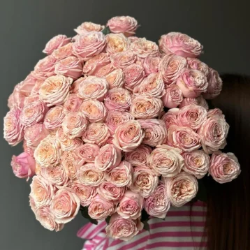 Монобукет с кустовыми розами Tendresse