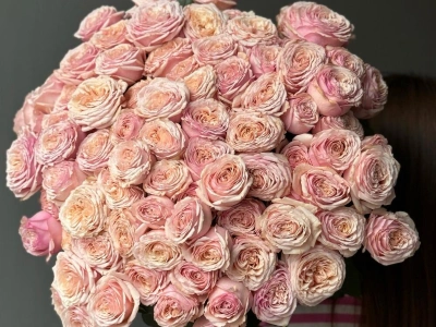 Монобукет с кустовыми розами Tendresse