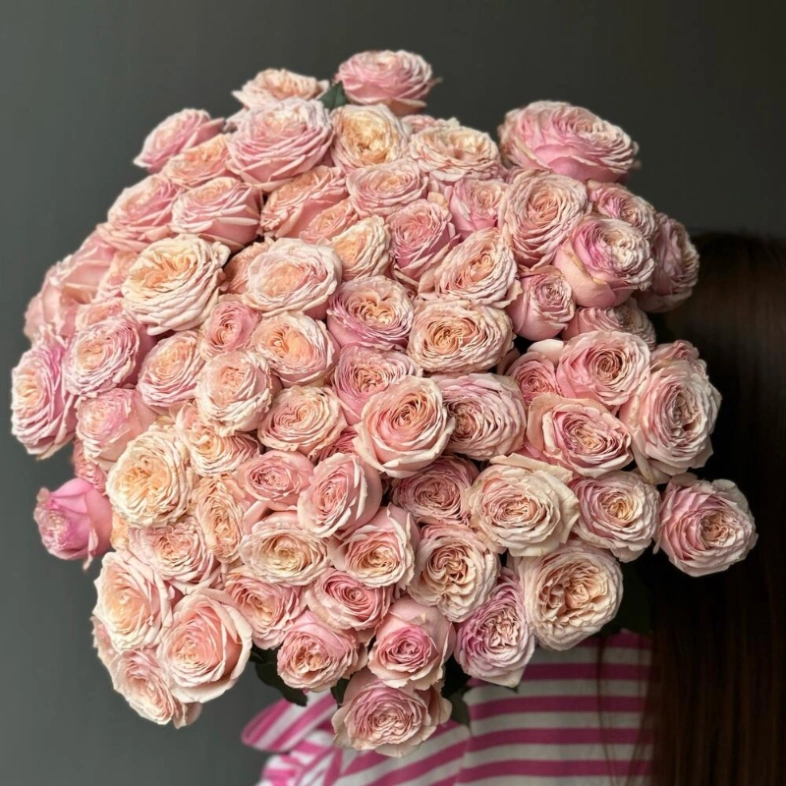 Монобукет с кустовыми розами Tendresse