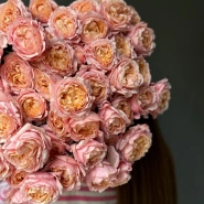 Кустовые розы Джульетта в монобукете 1