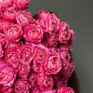 Кустовые пионовидные розы Джульетта в монобукете 3