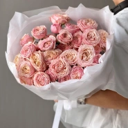 Нежный букет из кустовых роз🤍 0